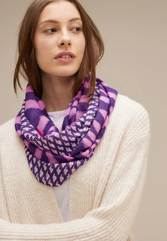 572291 - Colour Print Loop Scarf - Street One