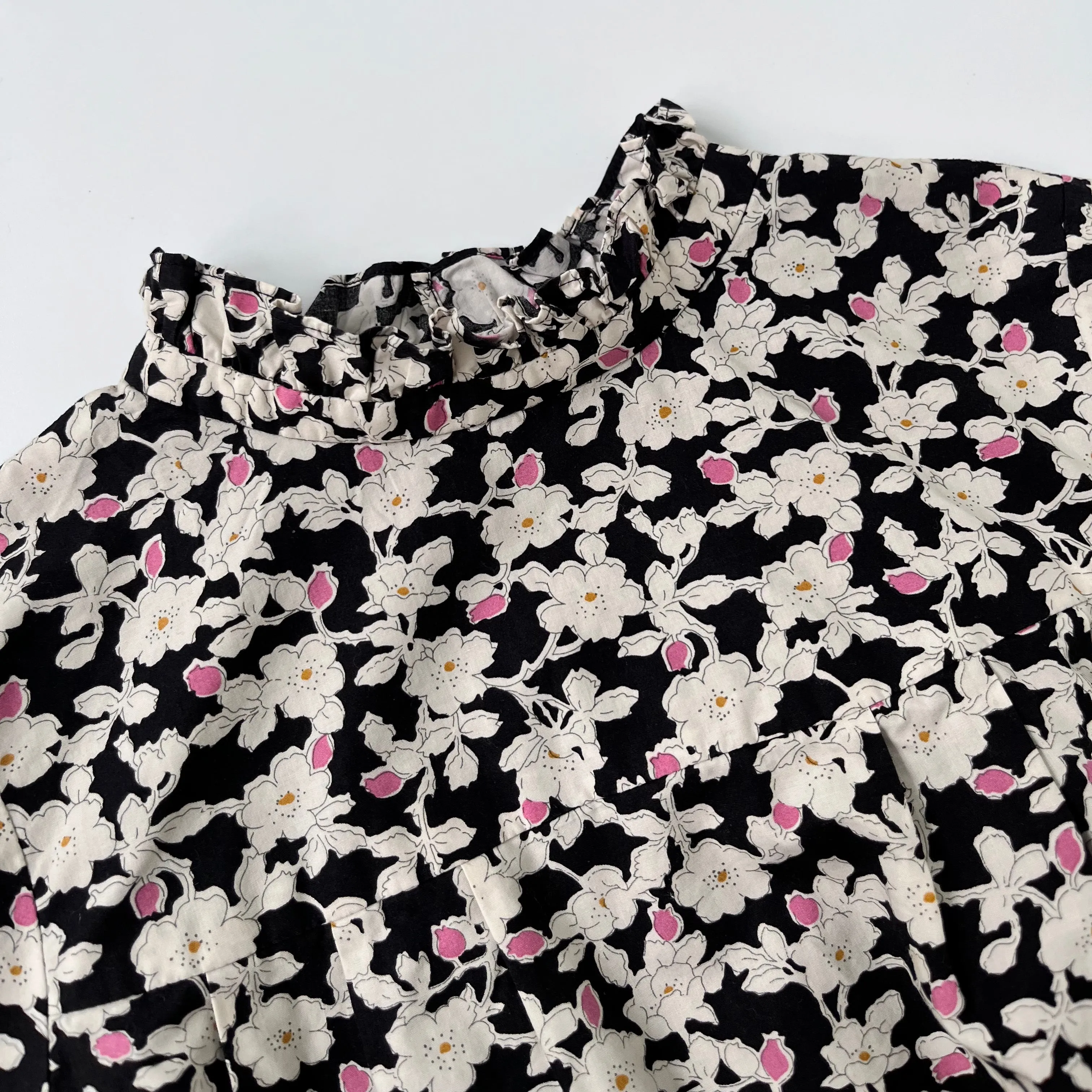 Bonpoint Black Liberty Print Dress: 6 Years