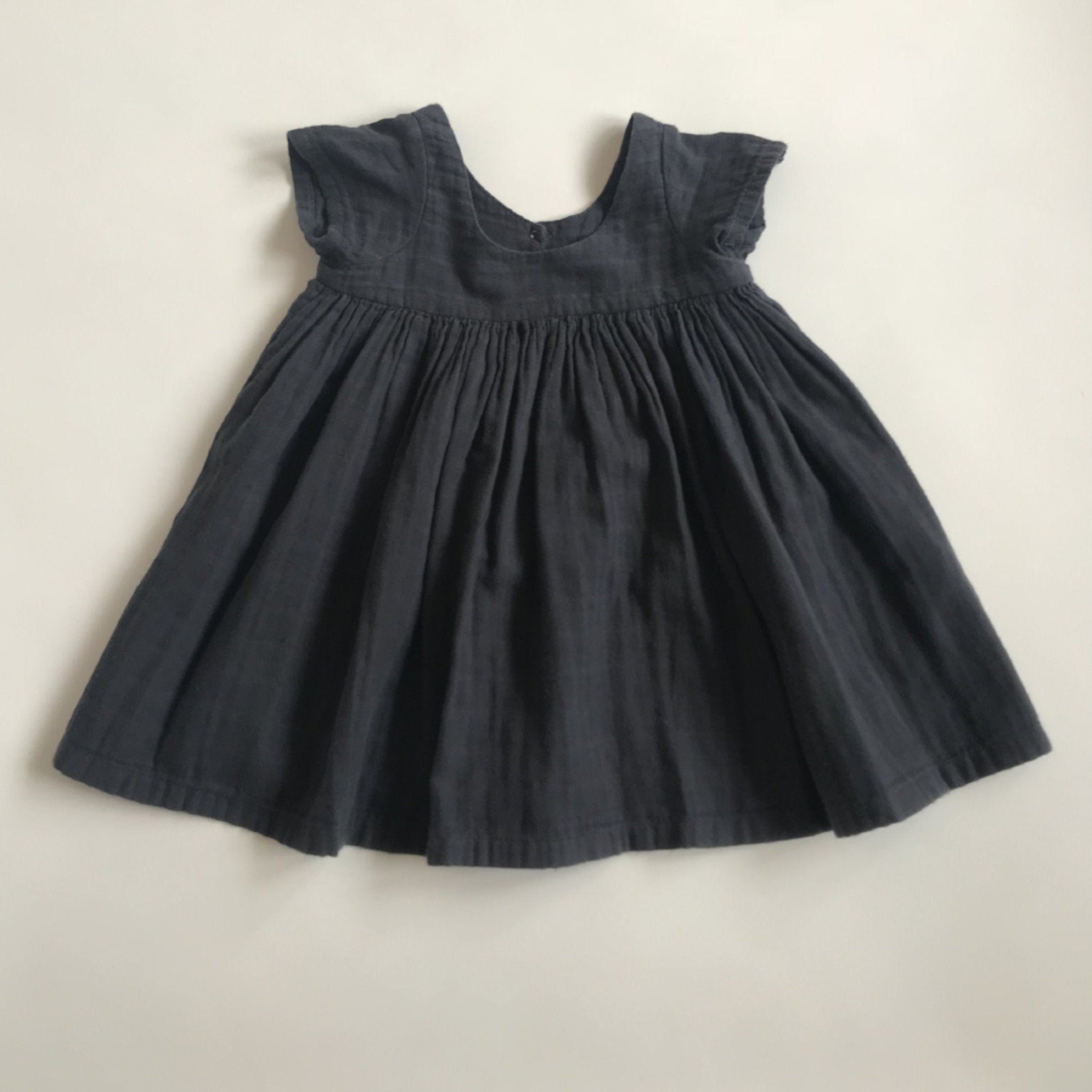 Bonton Dark Grey Crinkled Cotton Short Sleeve Dress: 18 Months