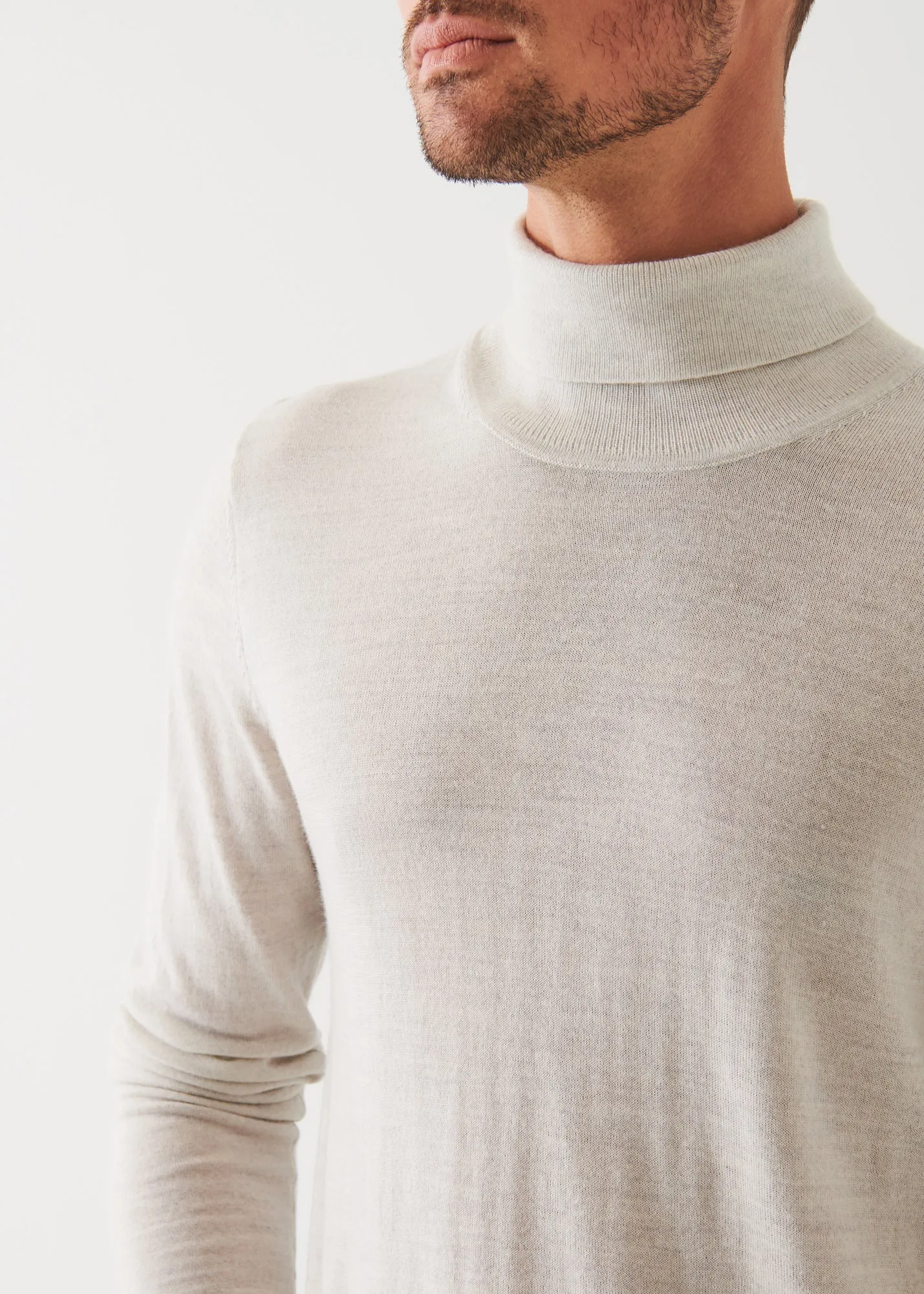 EXTRA-FINE MERINO TURTLENECK