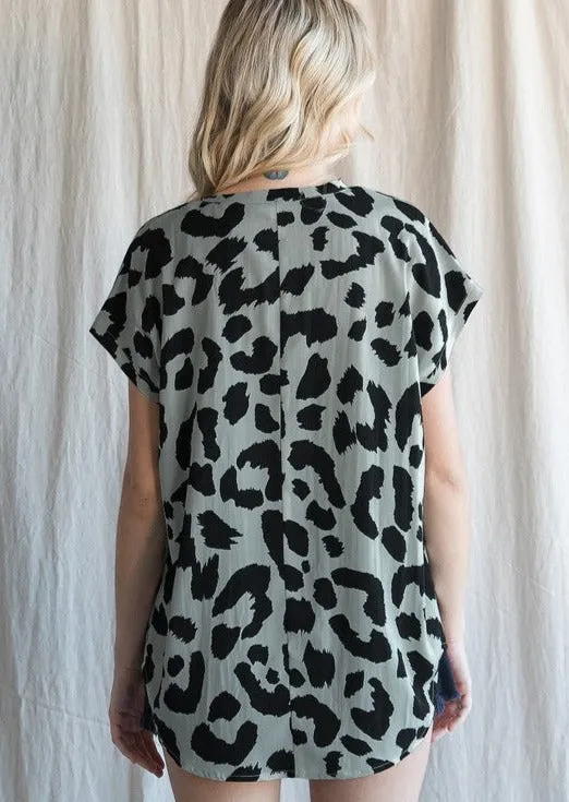 FINAL SALE - Relaxed fit Leopard Tops - 2 Colors!