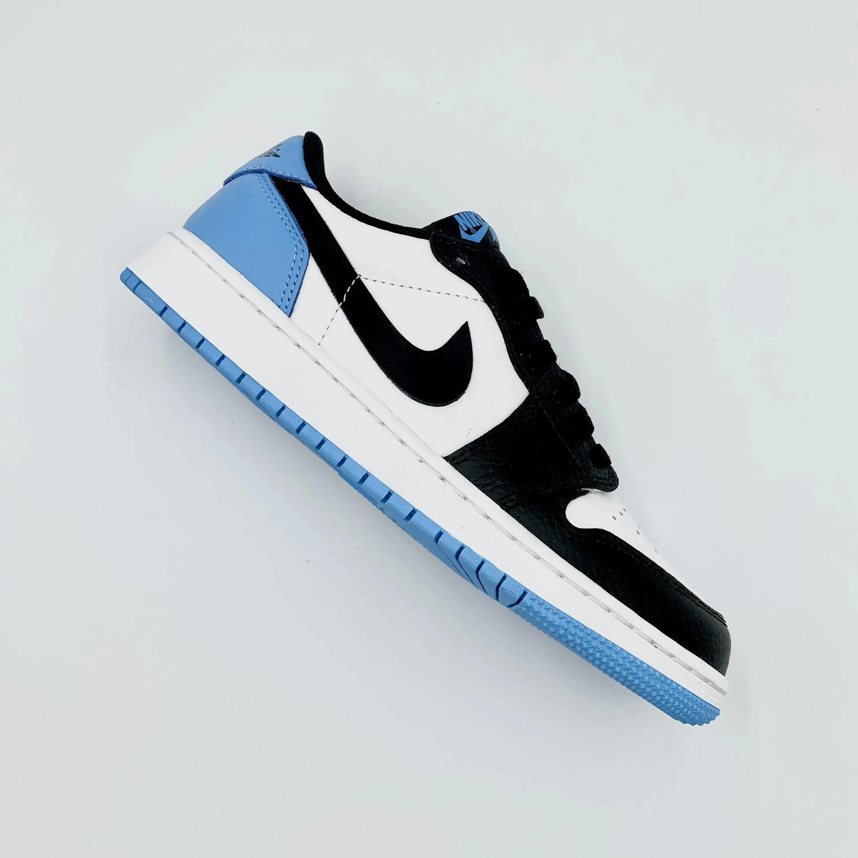 Jordan 1 Retro Low OG Black Dark Powder Blue (GS)