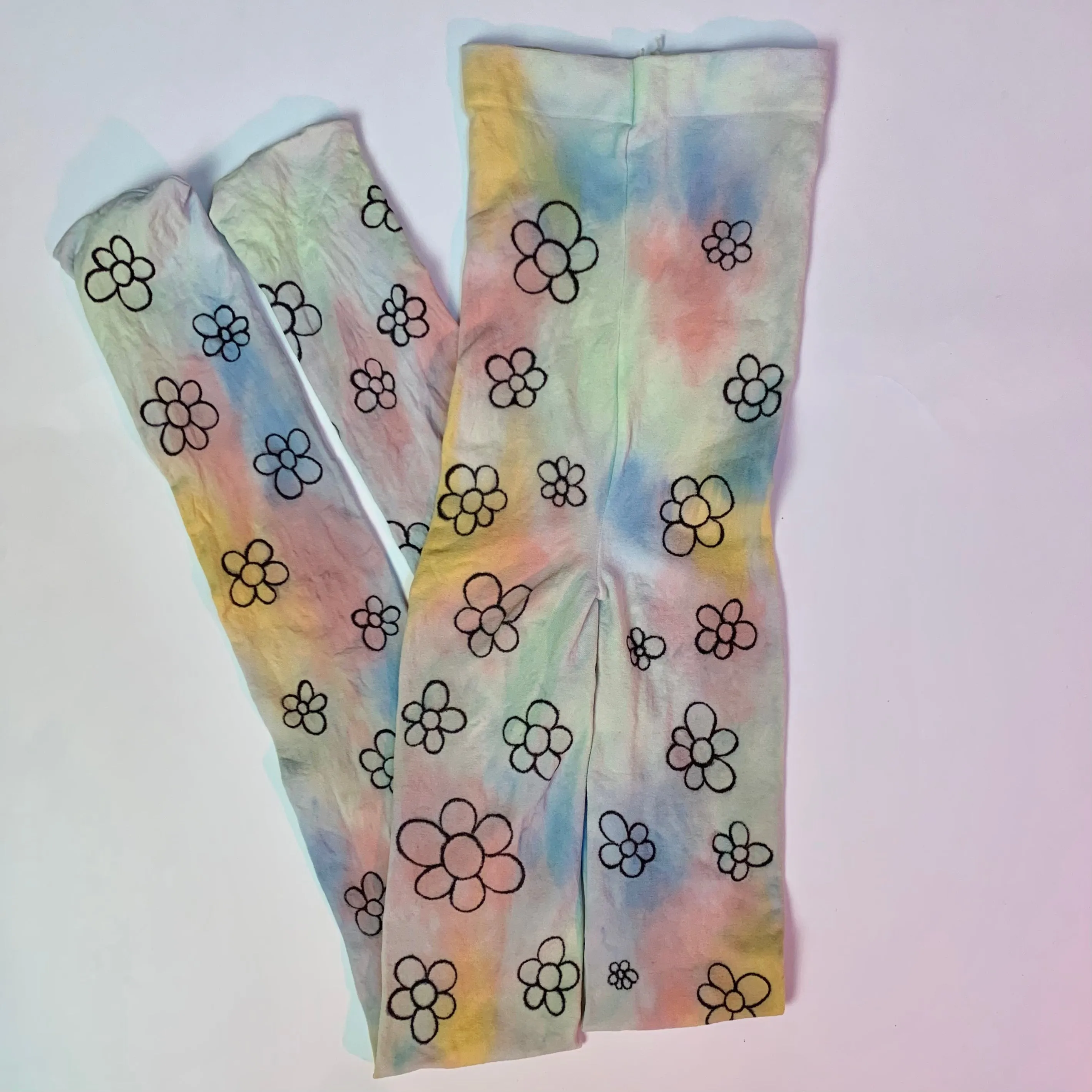 Recycled daisy rainbow dyed tights