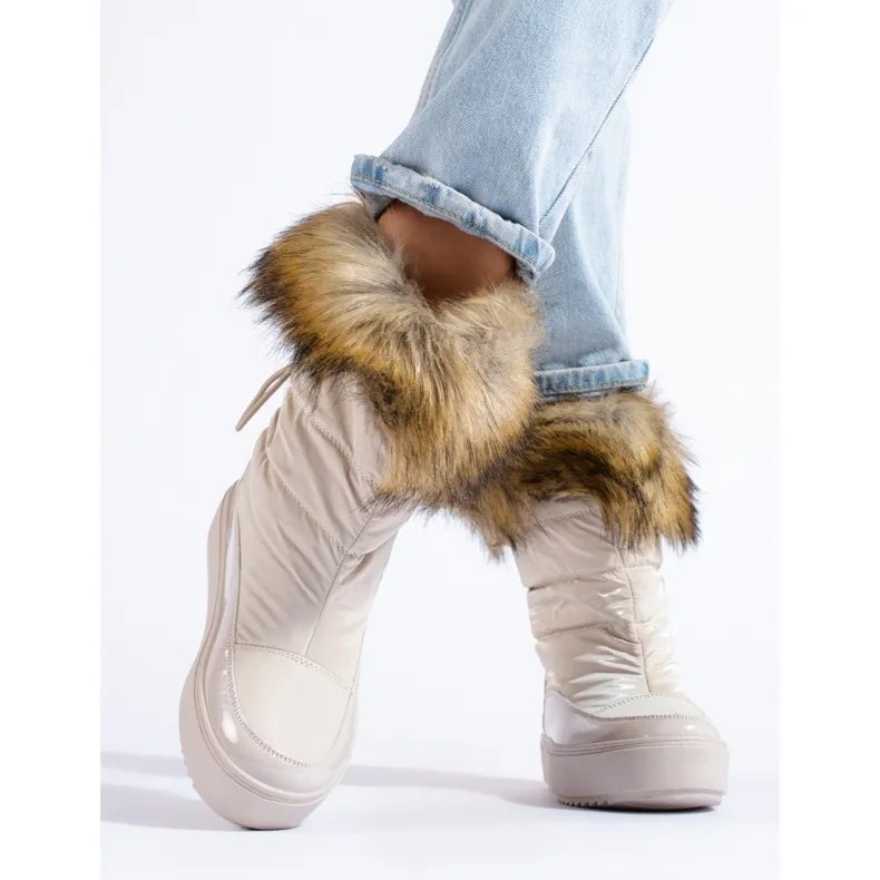 Shelovet women's cream snow boots with fur golden