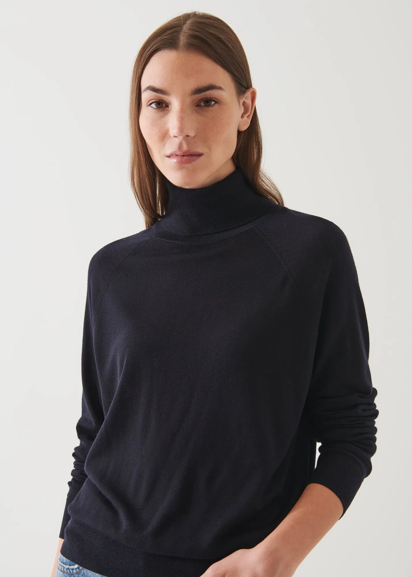 SUPERFINE MERINO BOYFRIEND TURTLENECK