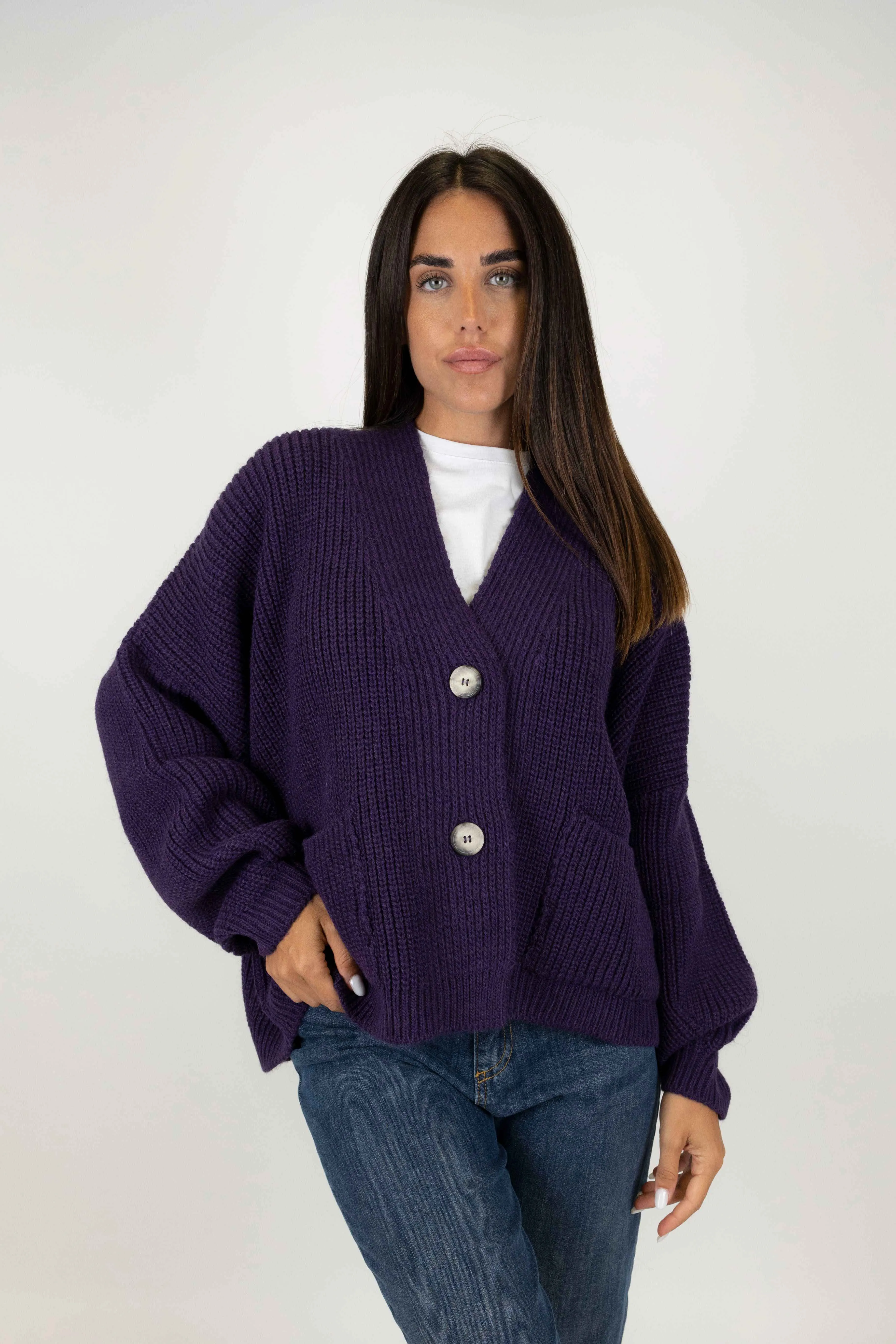 Tensione in - Cardigan in misto lana con chiusura a bottoni