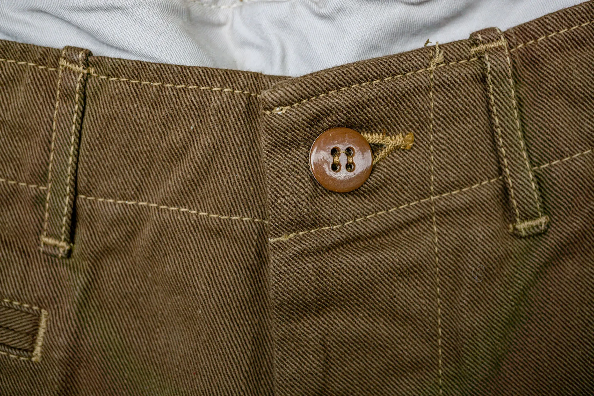 UES C408 - Regular Chinos - Olive