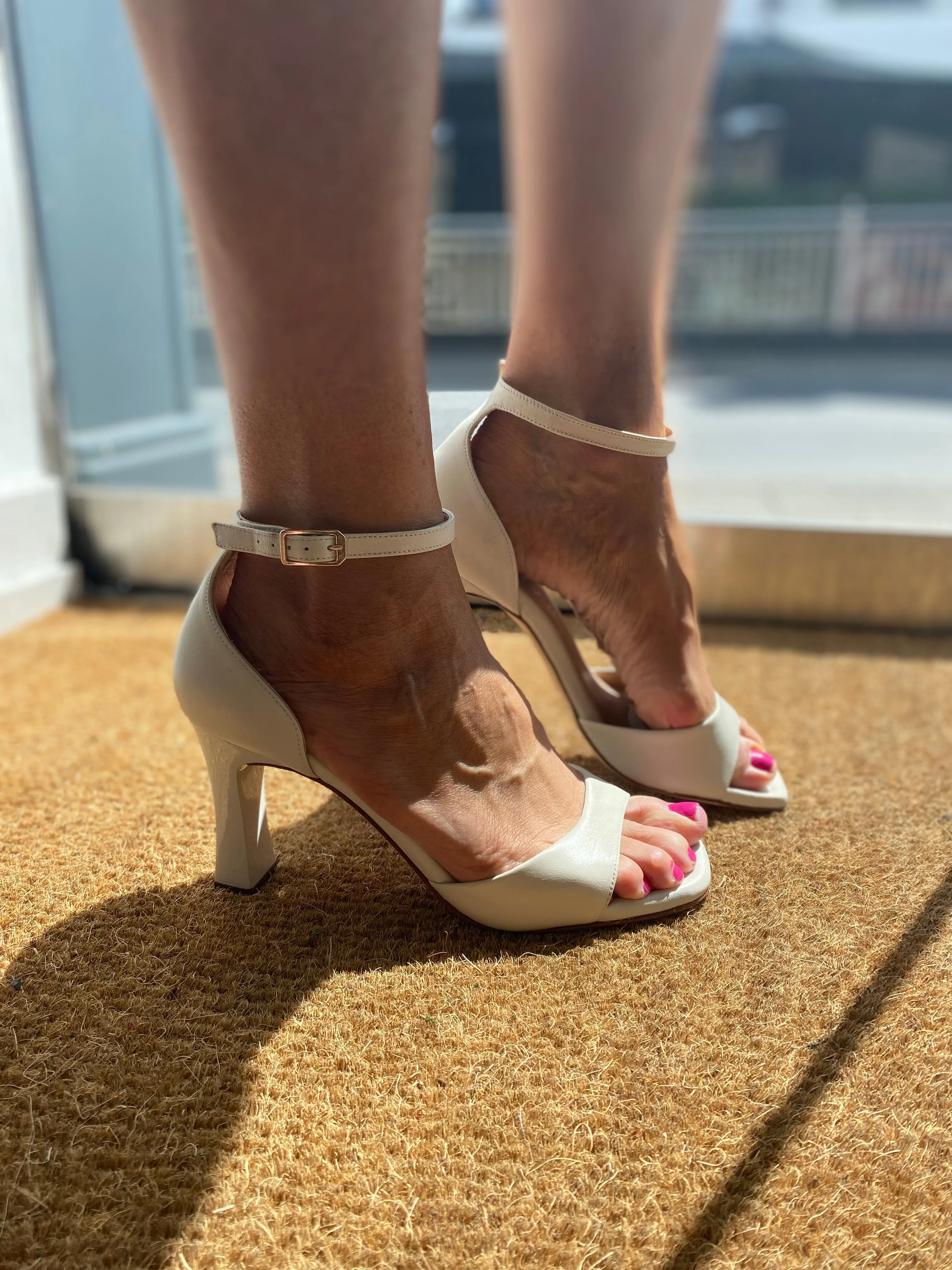 UNISA SAFIRA IVORY SANDAL